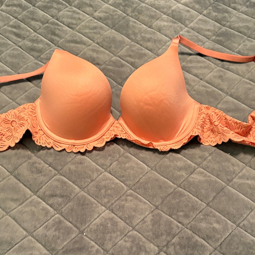 Aerie real Sunnie full coverage Lace Trim Peach Bra. 34a